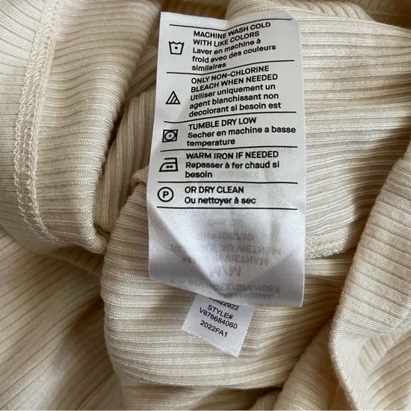 Vince Ribbed Mock Neck Long Sleeve Tee in Blanc - Picture 8 of 11